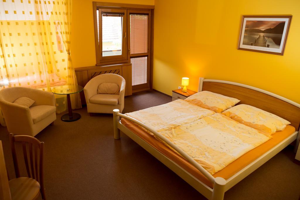 Penzion Jople Podhájska Extérieur photo